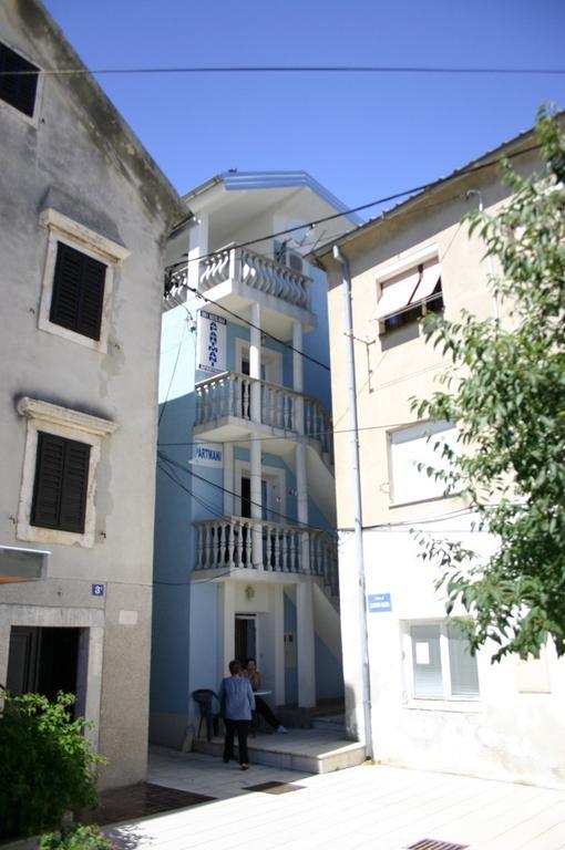Apartments Lina Karlobag Δωμάτιο φωτογραφία