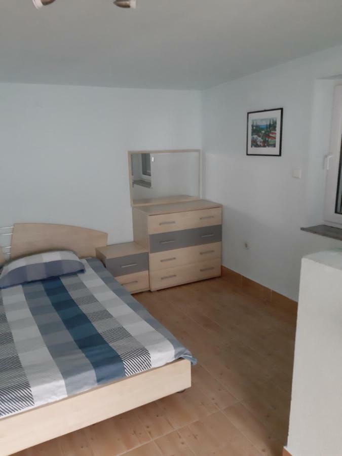 Apartments Lina Karlobag Εξωτερικό φωτογραφία