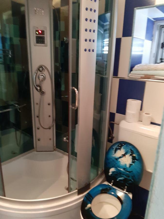 Apartments Lina Karlobag Εξωτερικό φωτογραφία