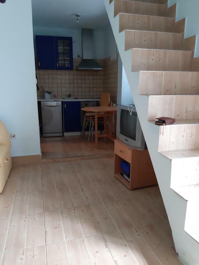 Apartments Lina Karlobag Εξωτερικό φωτογραφία